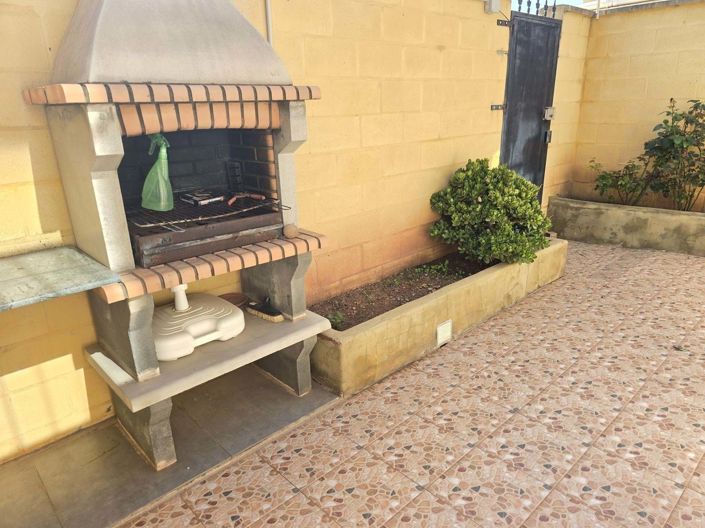 Image No.12-3 Bed Townhouse for sale