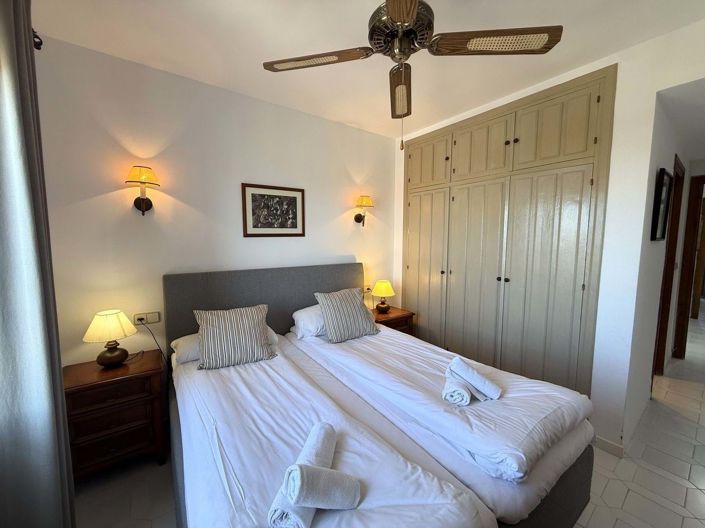 Image No.20-3 Bed Apartment for sale