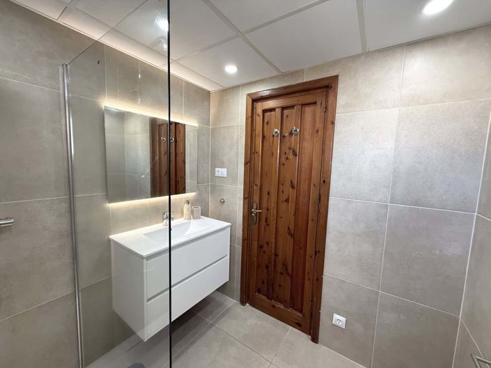 Image No.21-3 Bed Apartment for sale