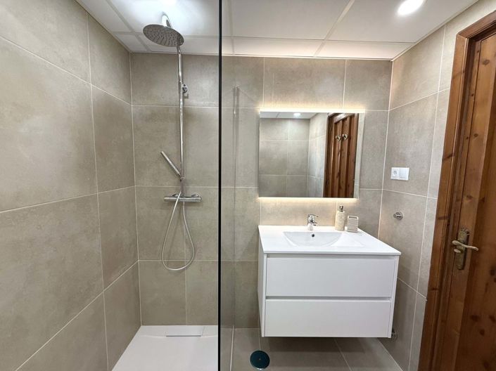 Image No.25-3 Bed Apartment for sale