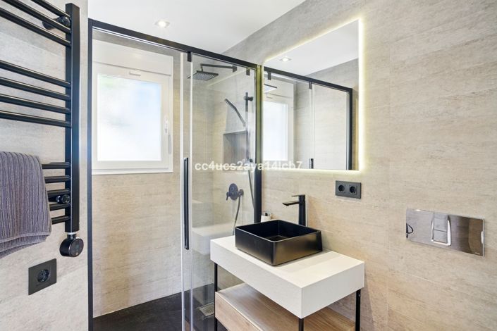 Image No.17-3 Bed Townhouse for sale