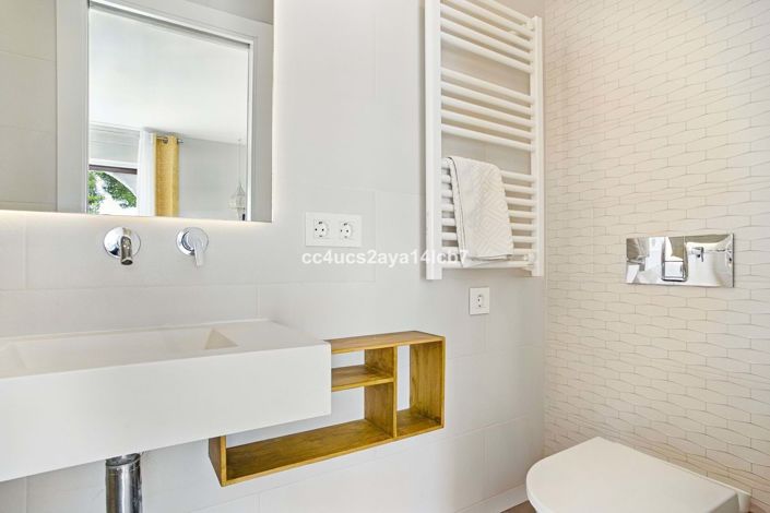 Image No.27-3 Bed Townhouse for sale