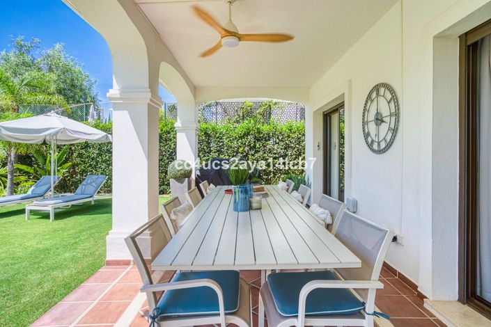 Image No.12-3 Bed Villa for sale