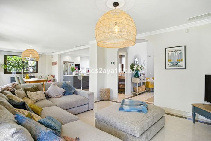 Image No.15-3 Bed Villa for sale