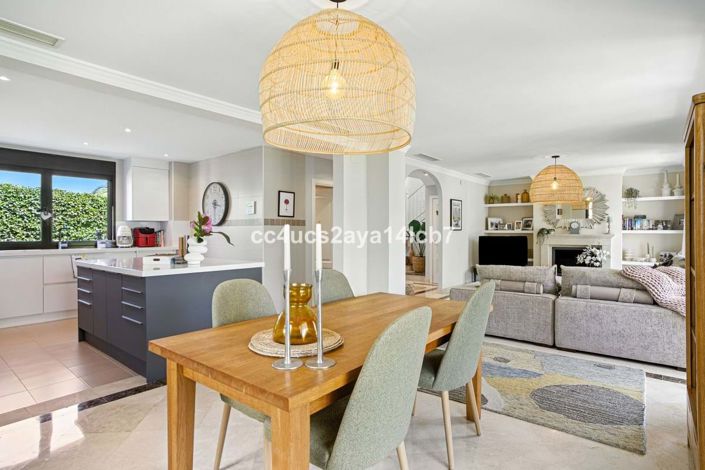 Image No.16-3 Bed Villa for sale