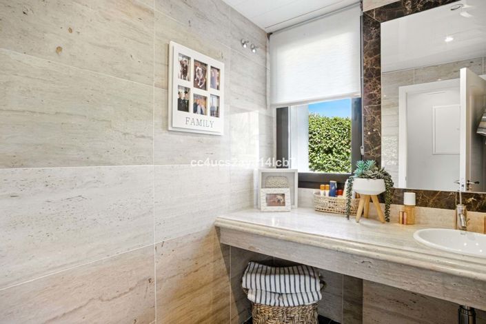 Image No.41-3 Bed Villa for sale