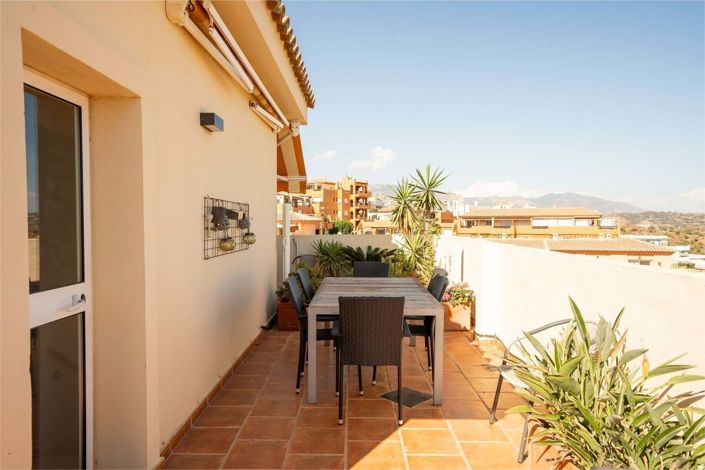 Image No.20-3 Bed Apartment for sale