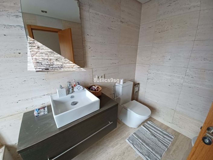 Image No.11-2 Bed Townhouse for sale