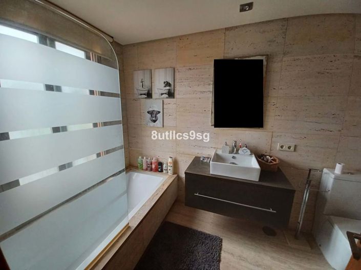 Image No.8-2 Bed Townhouse for sale