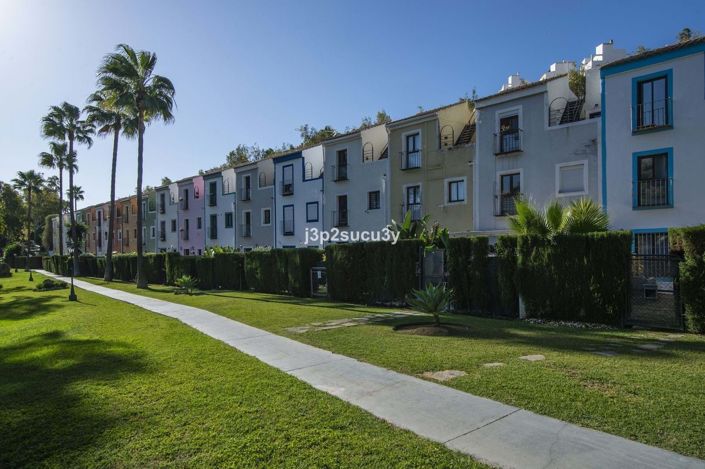 Image No.23-3 Bed Villa for sale