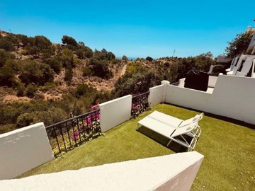 3982-734082-78d1f4f8b6655591b02d22fabb36a692d