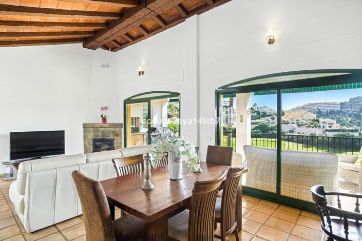 Image No.3-3 Bed Villa for sale