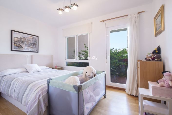 Image No.4-3 Bed Villa for sale