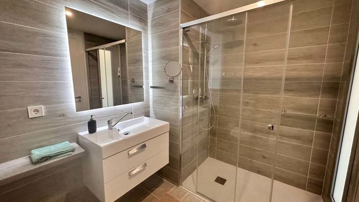 Image No.20-2 Bed Apartment for sale