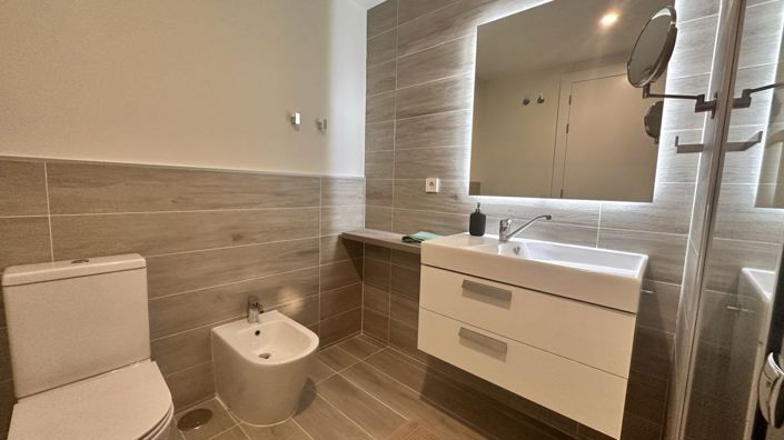 Image No.21-2 Bed Apartment for sale