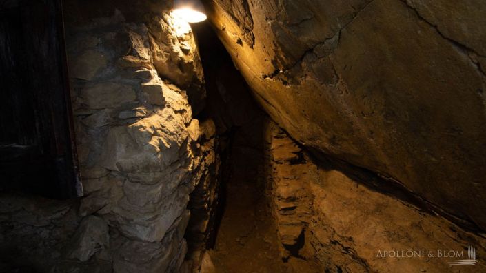 Image No.20-7 Bed Apartment for sale