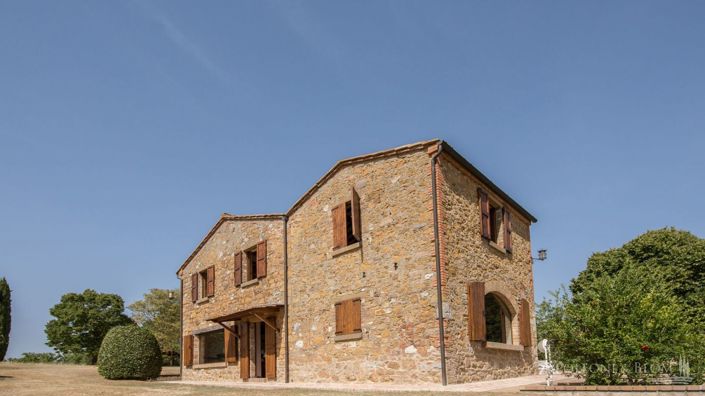 Image No.28-8 Bed Apartment for sale