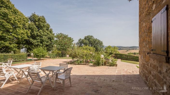 Image No.30-8 Bed Apartment for sale