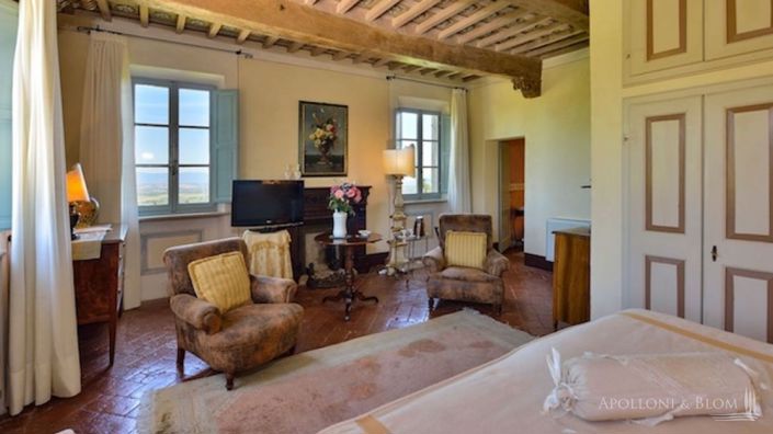 Image No.13-16 Bed Apartment for sale