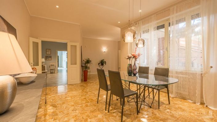 Image No.12-4 Bed Apartment for sale