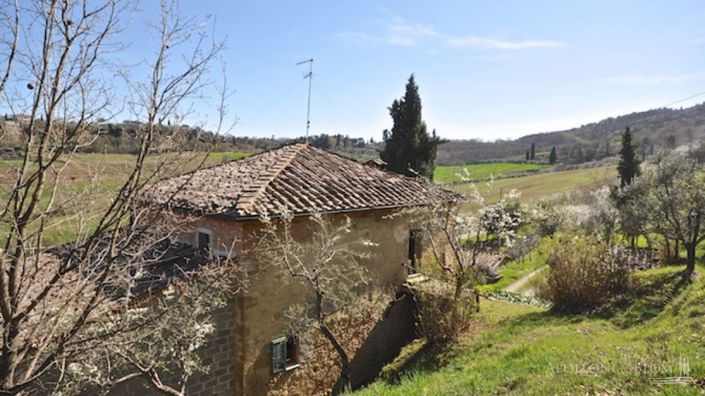 Image No.1-6 Bed Apartment for sale