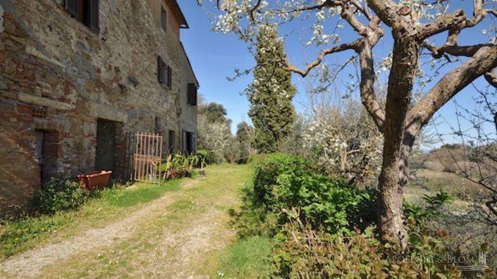 Image No.13-6 Bed Apartment for sale