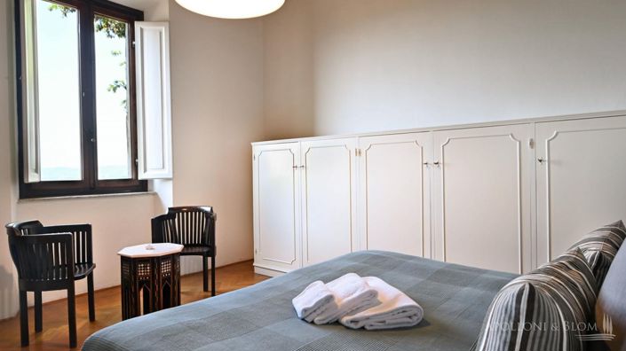 Image No.23-13 Bed Villa for sale