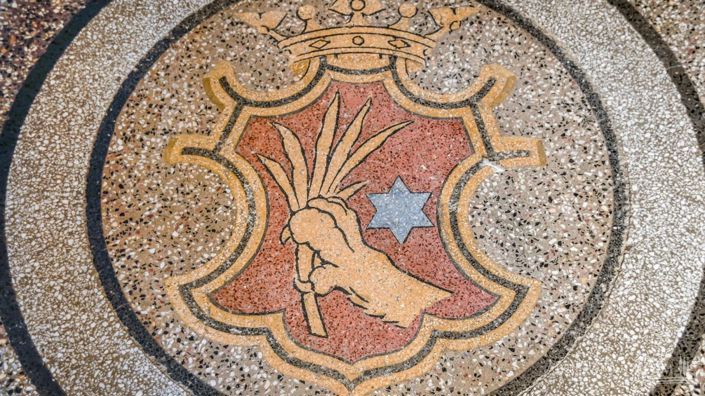 Image No.8-13 Bed Villa for sale