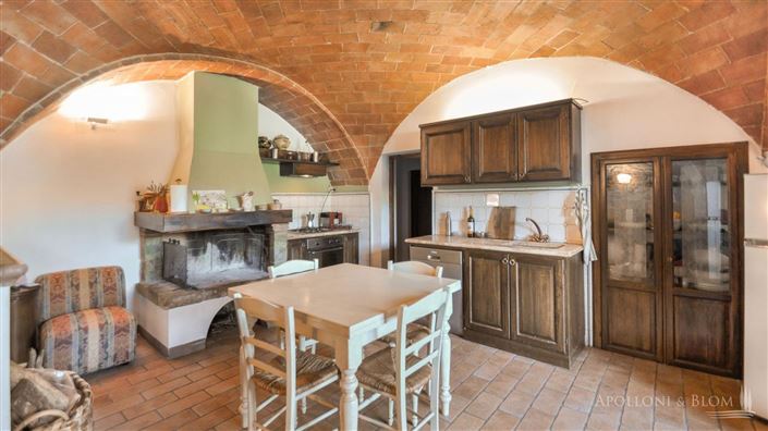 Image No.9-7 Bed Apartment for sale