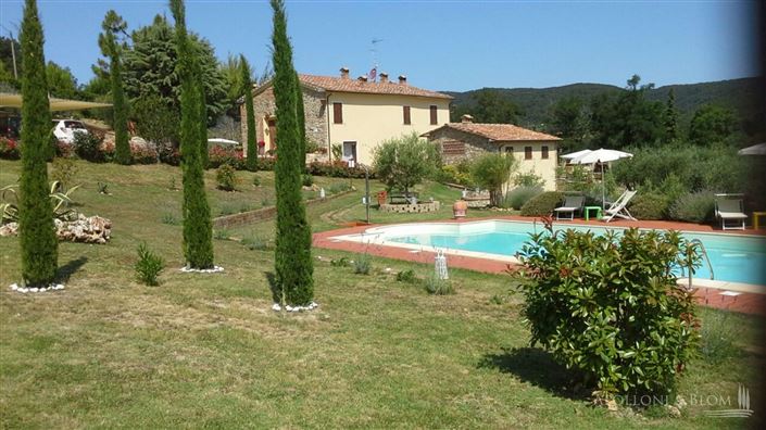 Image No.2-8 Bed Apartment for sale