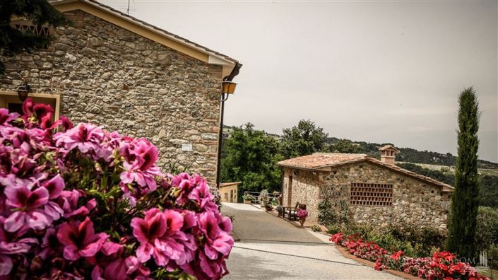 Image No.14-8 Bed Apartment for sale