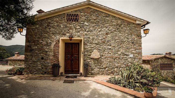 Image No.15-8 Bed Apartment for sale