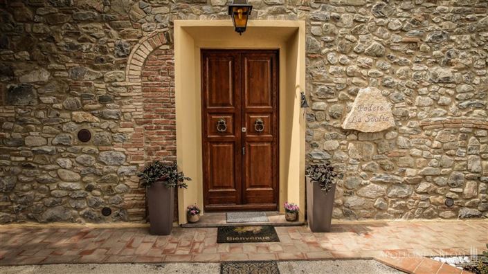 Image No.16-8 Bed Apartment for sale