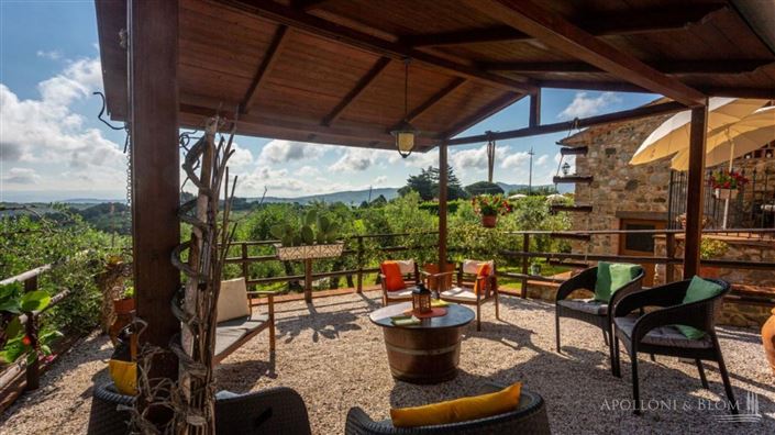 Image No.20-8 Bed Apartment for sale