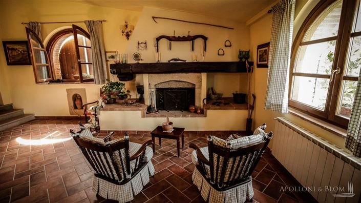 Image No.26-8 Bed Apartment for sale