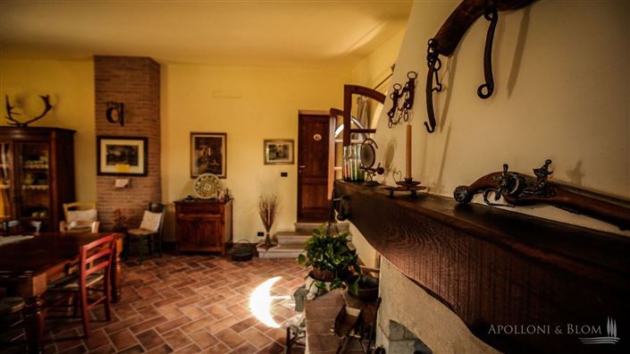 Image No.29-8 Bed Apartment for sale