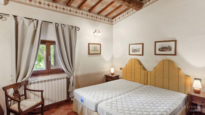 Image No.29-14 Bed Apartment for sale