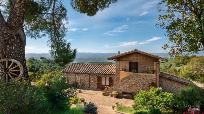 Image No.10-8 Bed Apartment for sale