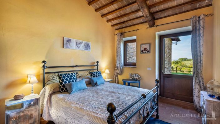 Image No.27-8 Bed Apartment for sale