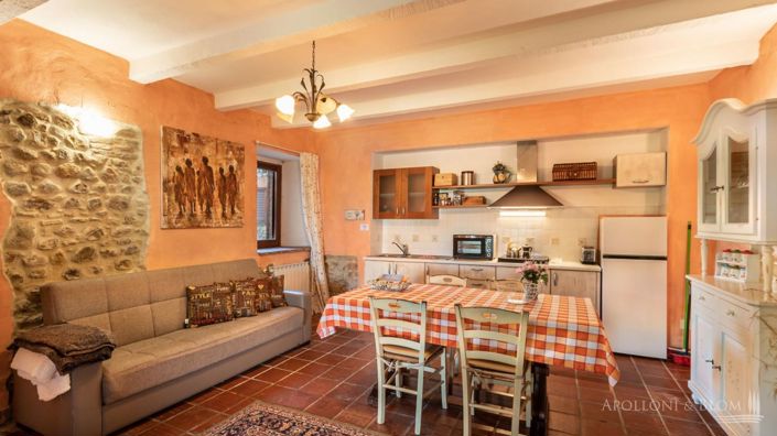 Image No.28-8 Bed Apartment for sale