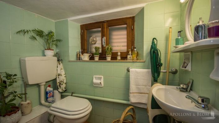 Image No.19-2 Bed Country House for sale