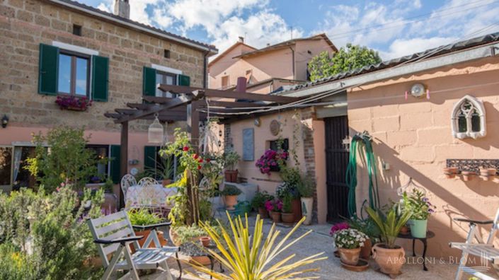 Image No.5-2 Bed Country House for sale