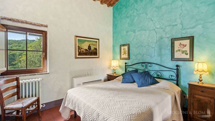 Image No.25-12 Bed Apartment for sale