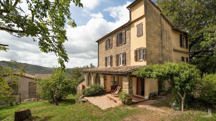 Image No.1-8 Bed Apartment for sale