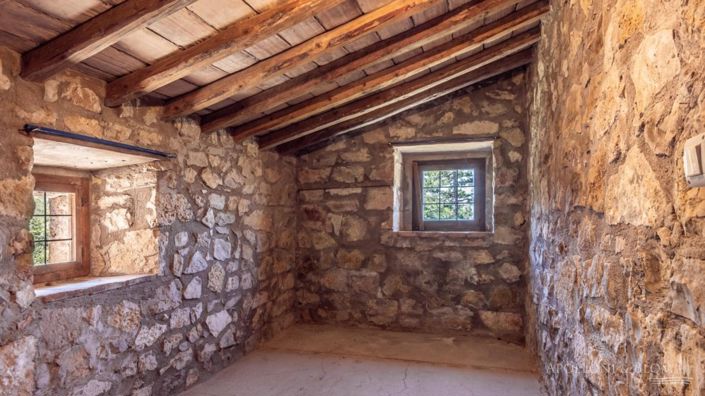 Image No.20-3 Bed Apartment for sale