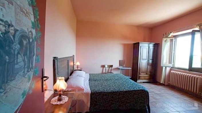 Image No.7-8 Bed Apartment for sale