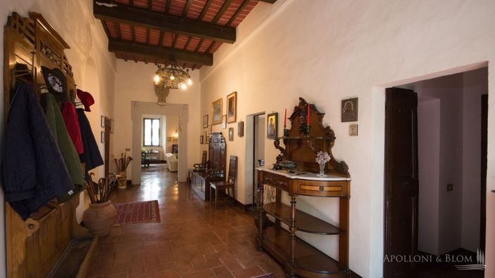 Image No.15-8 Bed Apartment for sale