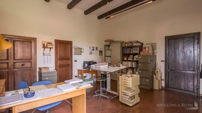 Image No.16-8 Bed Apartment for sale