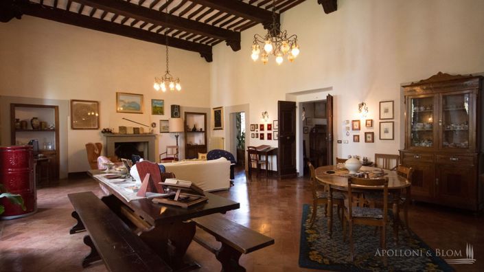 Image No.2-8 Bed Apartment for sale