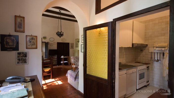 Image No.20-8 Bed Apartment for sale